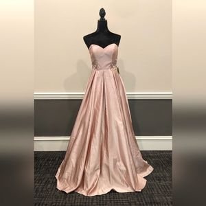 Blondie nites blush pink champagne dress size 5